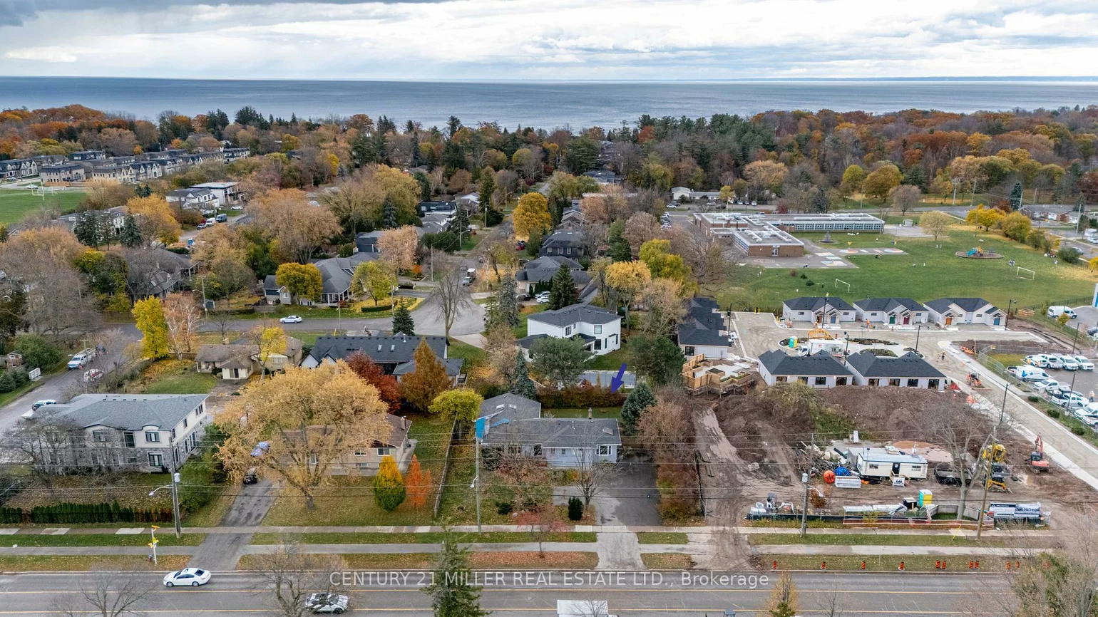 1242, Rebecca, 1017 - SW Southwest, Oakville