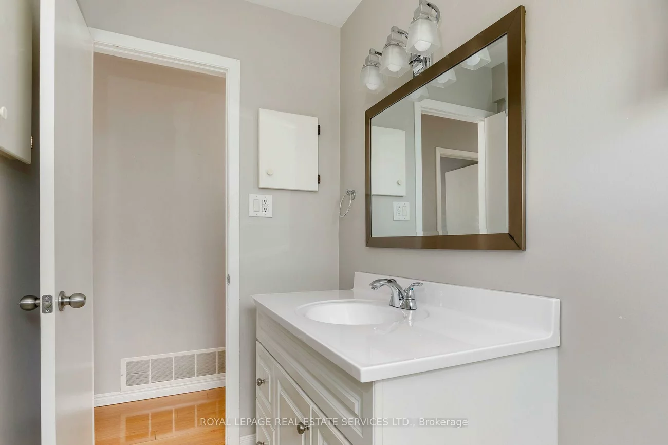 2339, Hixon, 1001 - BR Bronte, Oakville
