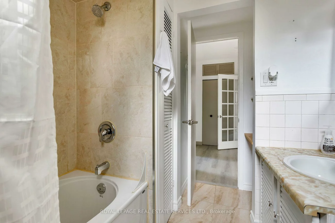 2339, Hixon, 1001 - BR Bronte, Oakville