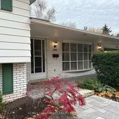 2138, Salmon, 1001 - BR Bronte, Oakville