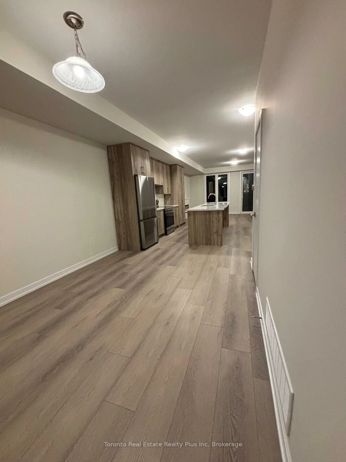 1341, Kaniv, 1012 - NW Northwest, Oakville