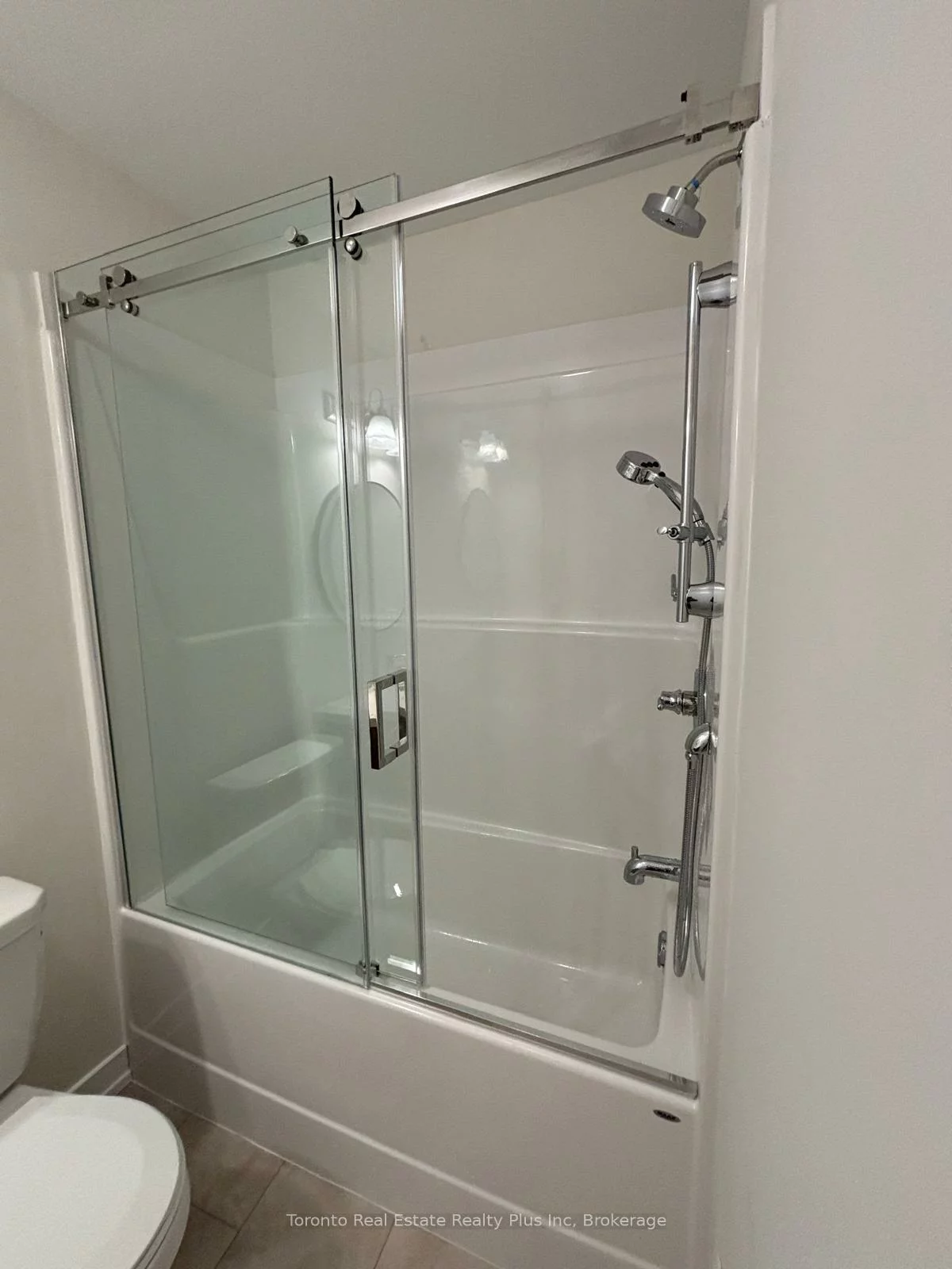 1341, Kaniv, 1012 - NW Northwest, Oakville