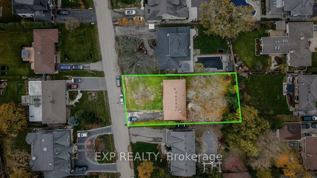 1361, Stanbury, 1020 - WO West, Oakville