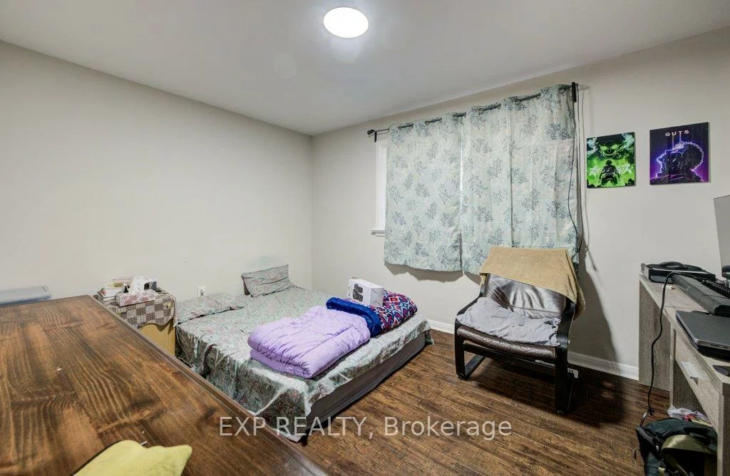 1361, Stanbury, 1020 - WO West, Oakville