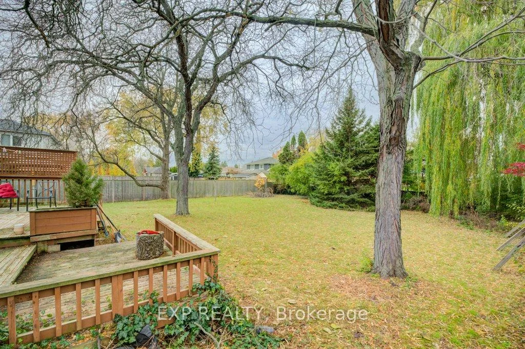 1361, Stanbury, 1020 - WO West, Oakville