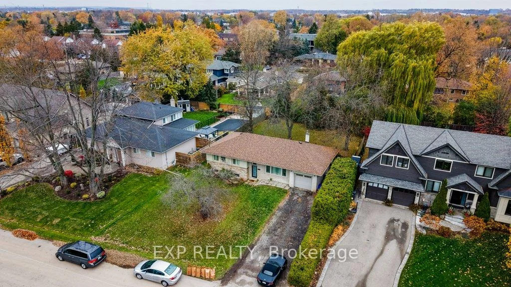 1361, Stanbury, 1020 - WO West, Oakville