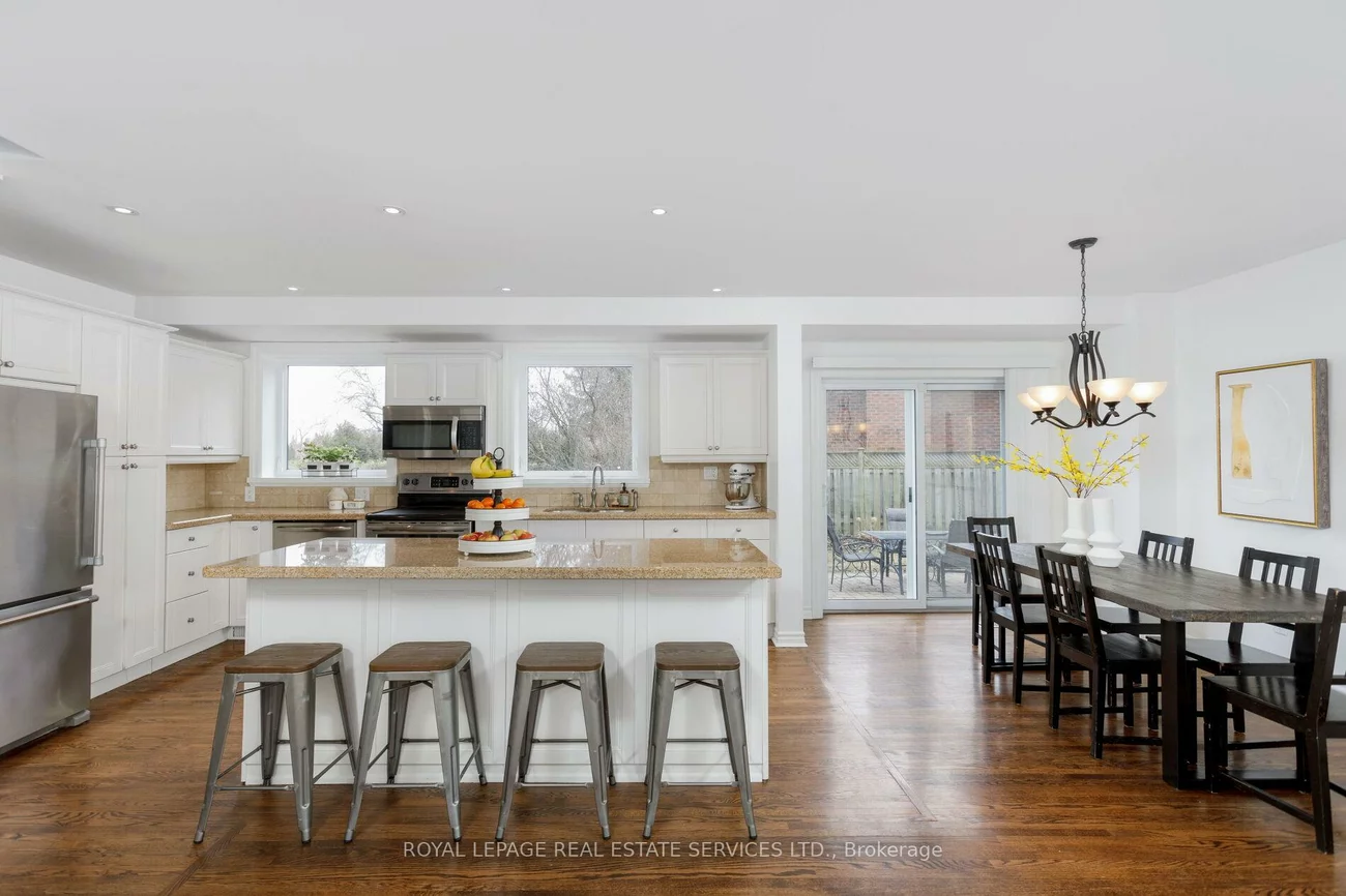 2088, Saxon, 1020 - WO West, Oakville