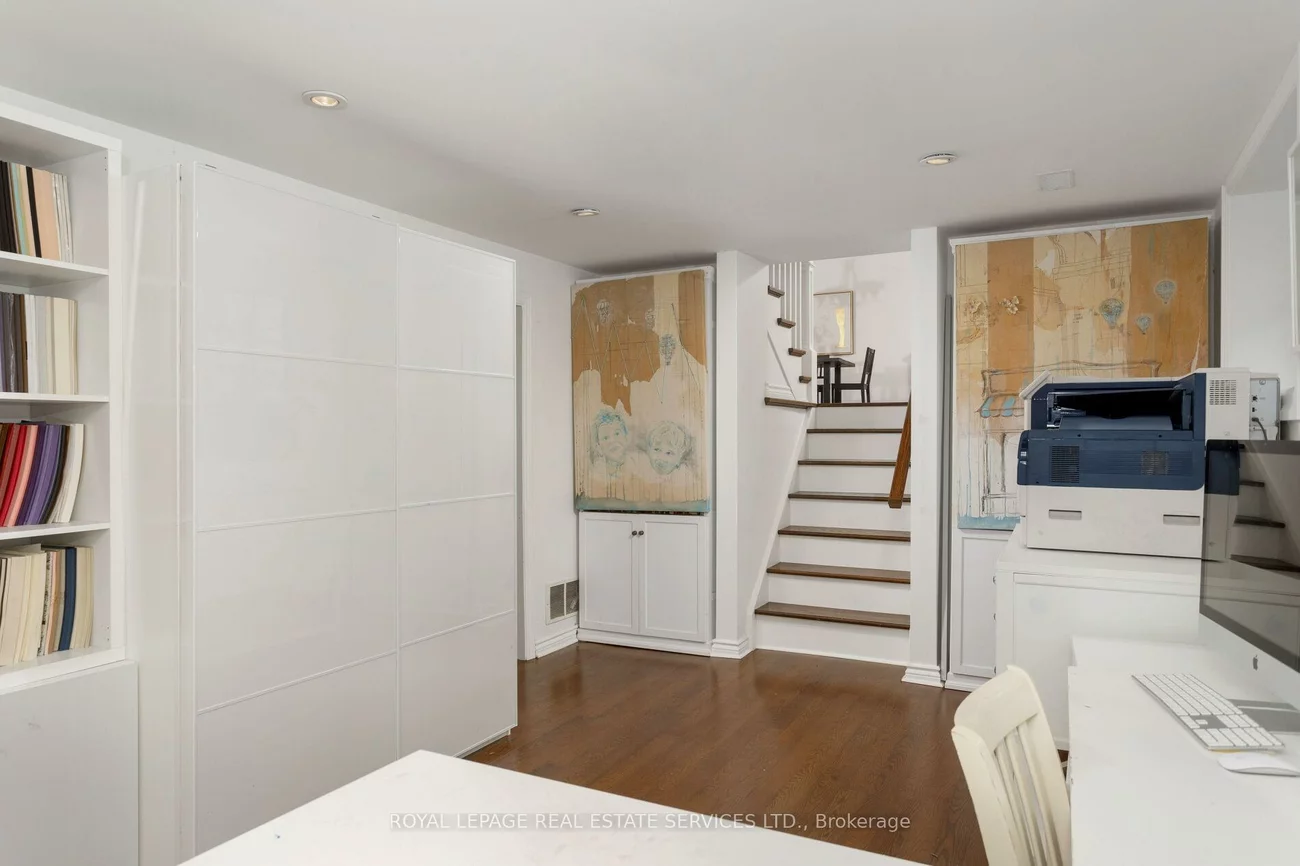 2088, Saxon, 1020 - WO West, Oakville