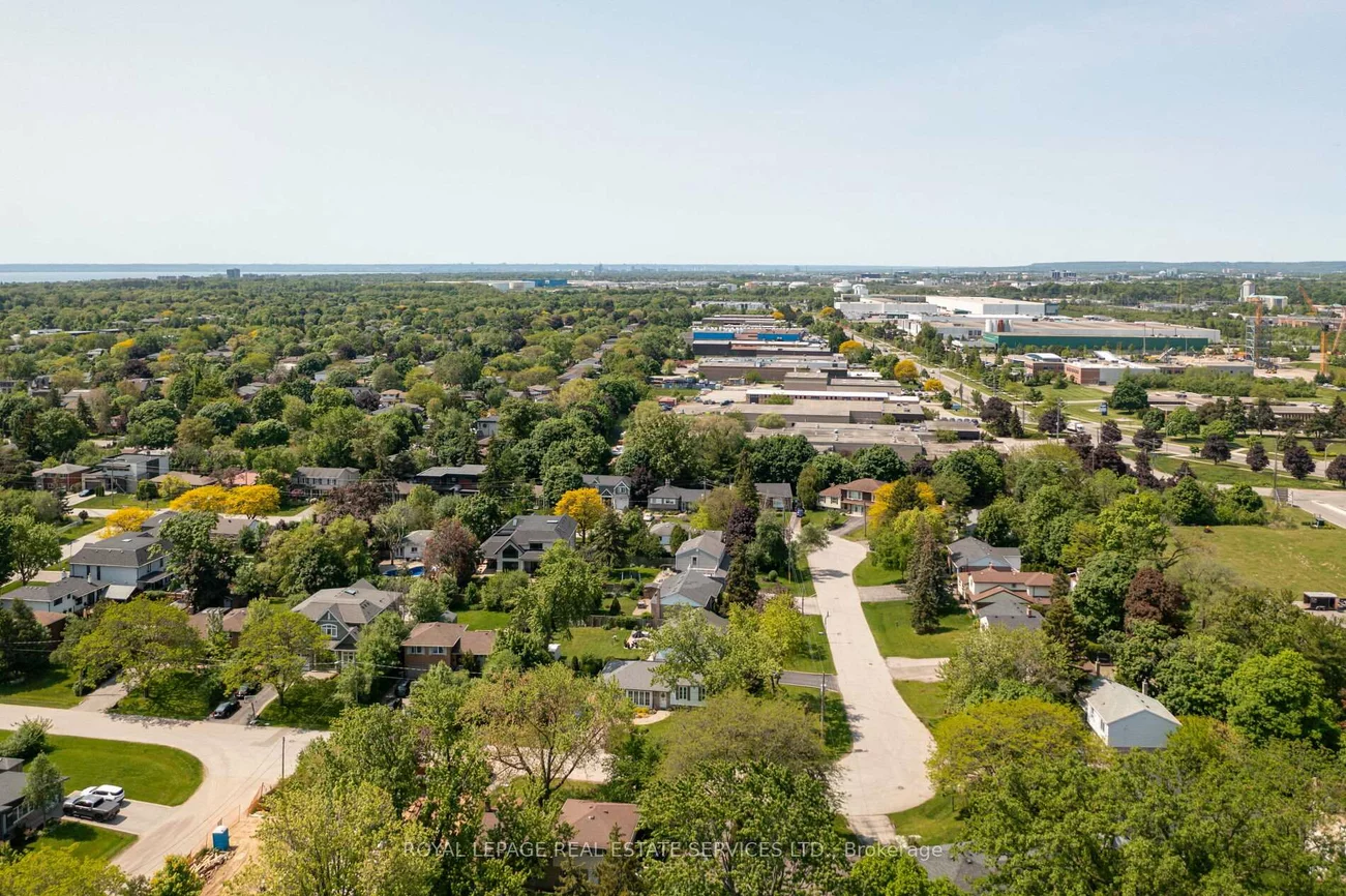 2088, Saxon, 1020 - WO West, Oakville