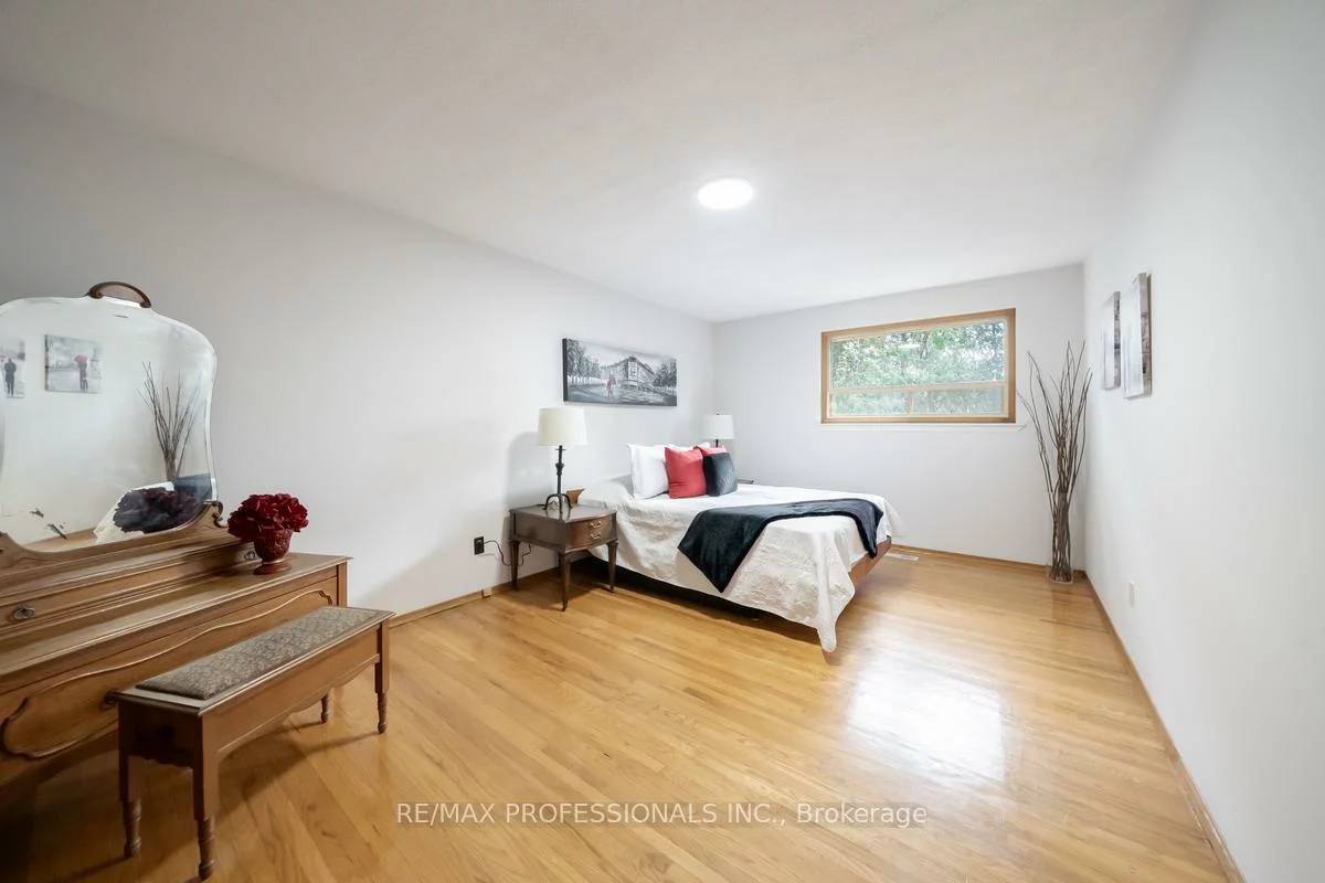 1275, Pallatine, 1003 - CP College Park, Oakville