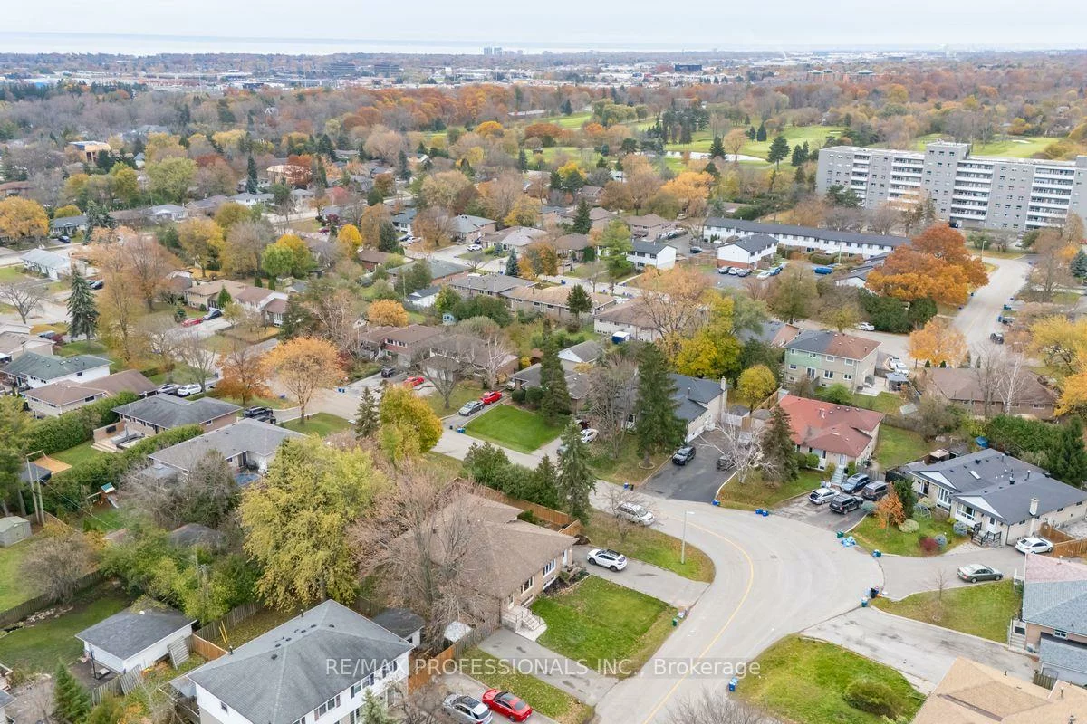 1275, Pallatine, 1003 - CP College Park, Oakville