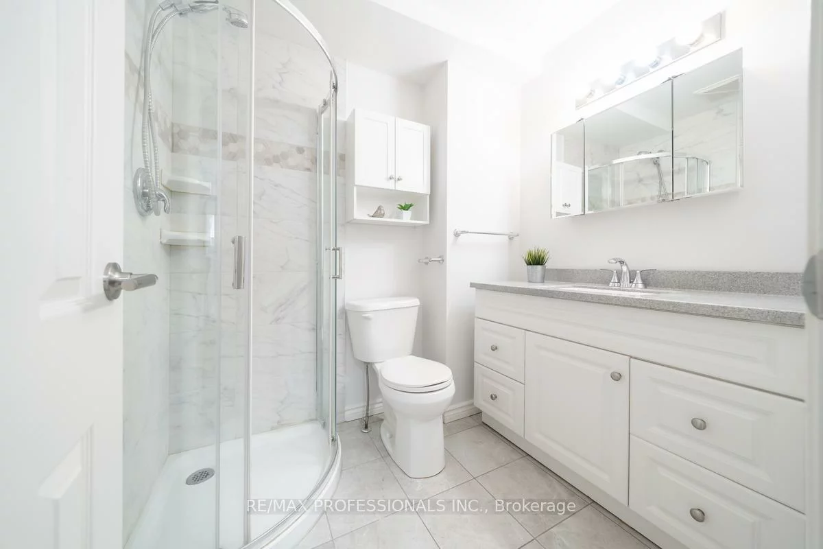 1275, Pallatine, 1003 - CP College Park, Oakville