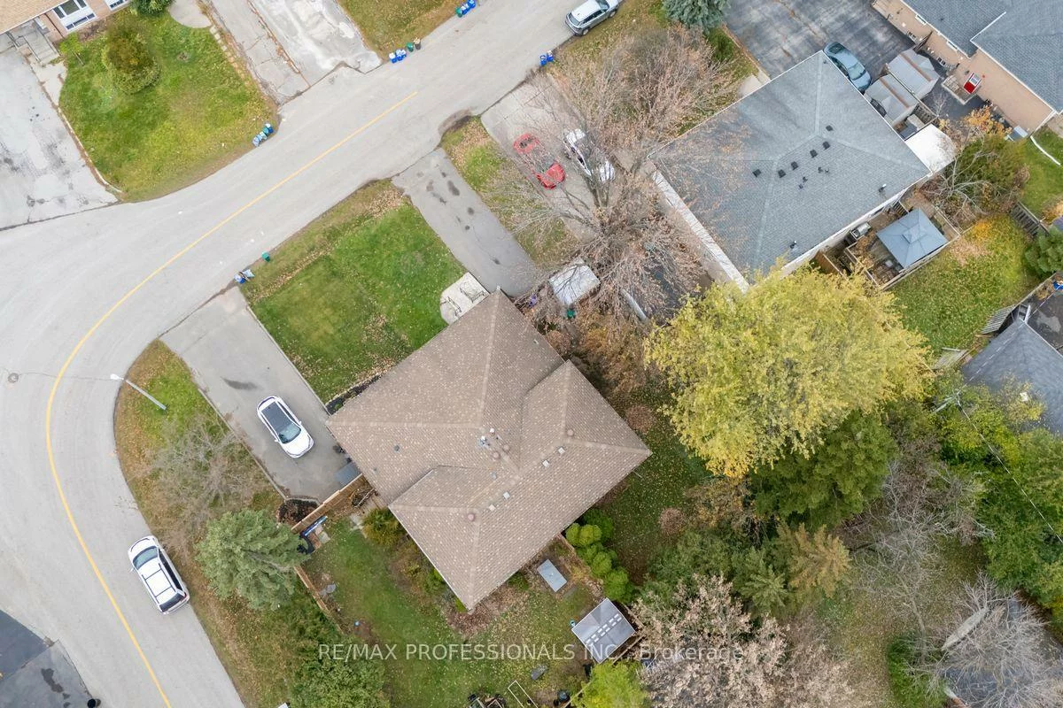 1275, Pallatine, 1003 - CP College Park, Oakville