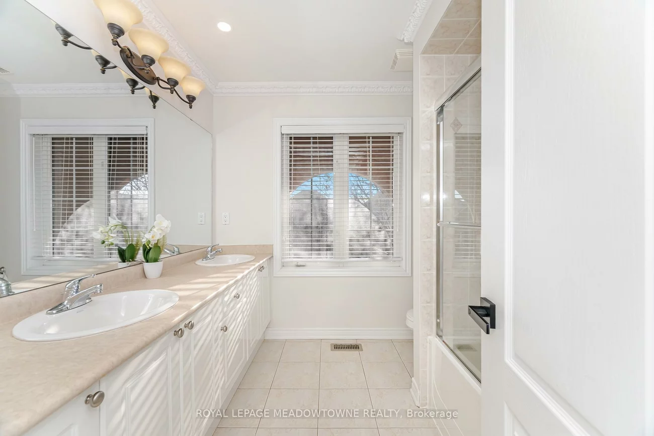 2459, Meadowridge, 1009 - JC Joshua Creek, Oakville