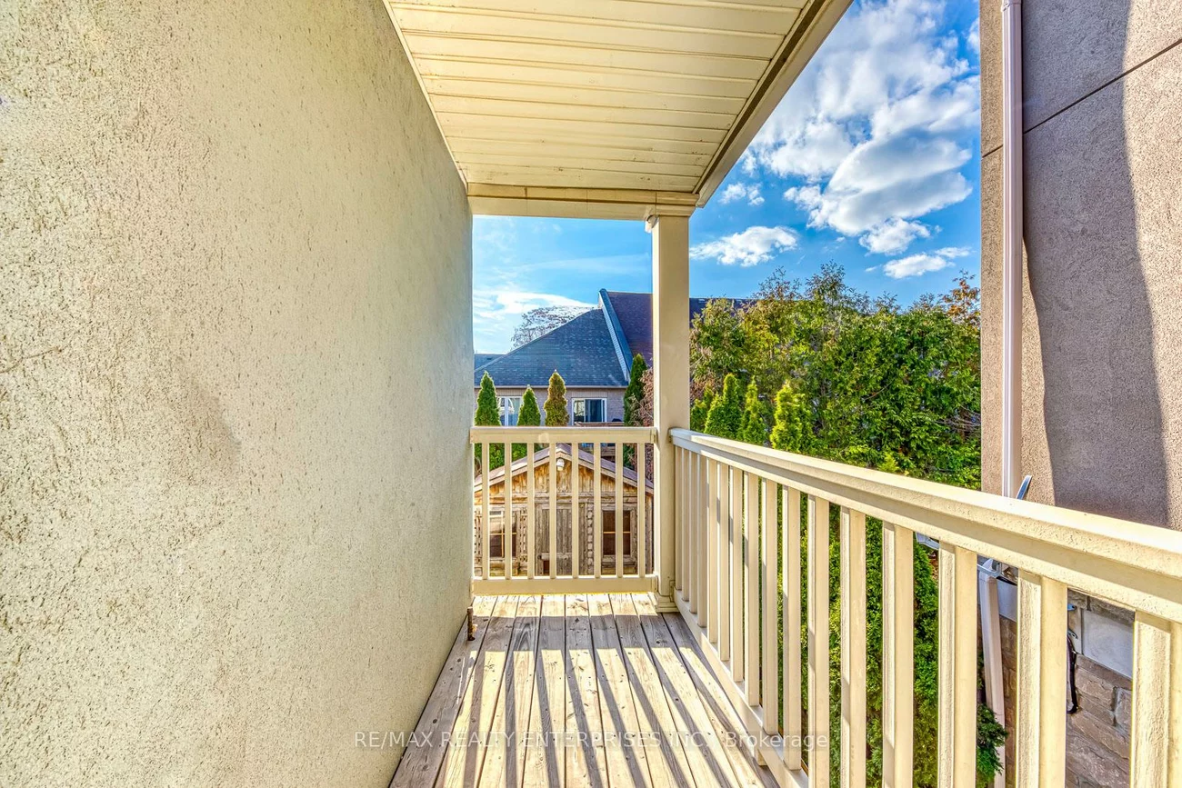 2240, Blackbird, 1019 - WM Westmount, Oakville