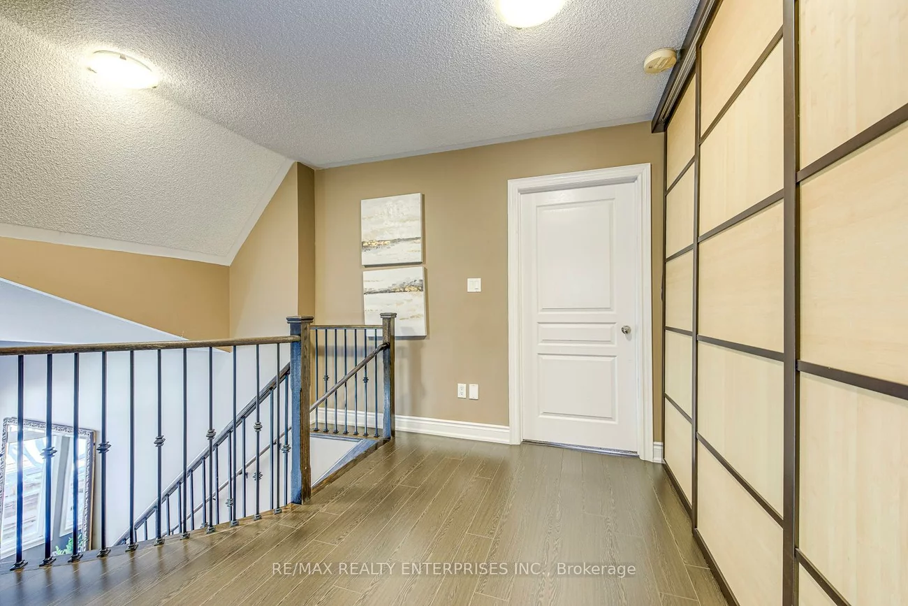 2240, Blackbird, 1019 - WM Westmount, Oakville