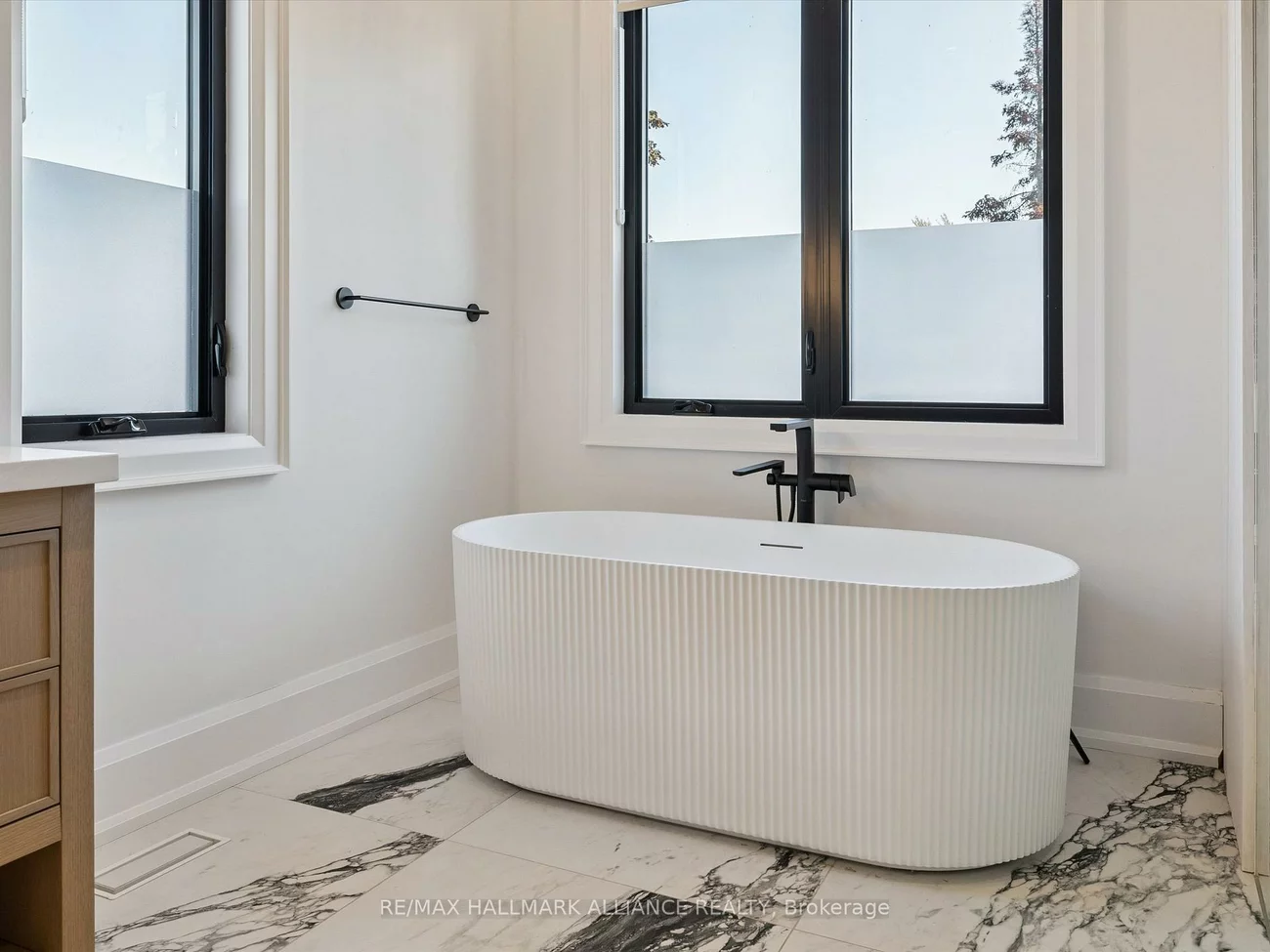 2074, Seabrook, 1020 - WO West, Oakville