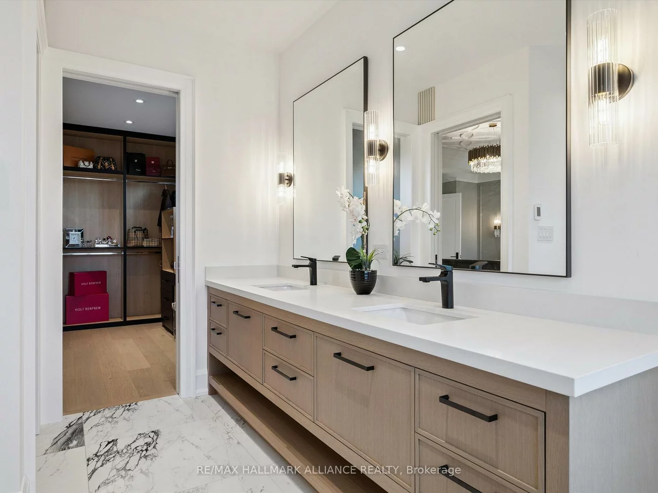 2074, Seabrook, 1020 - WO West, Oakville