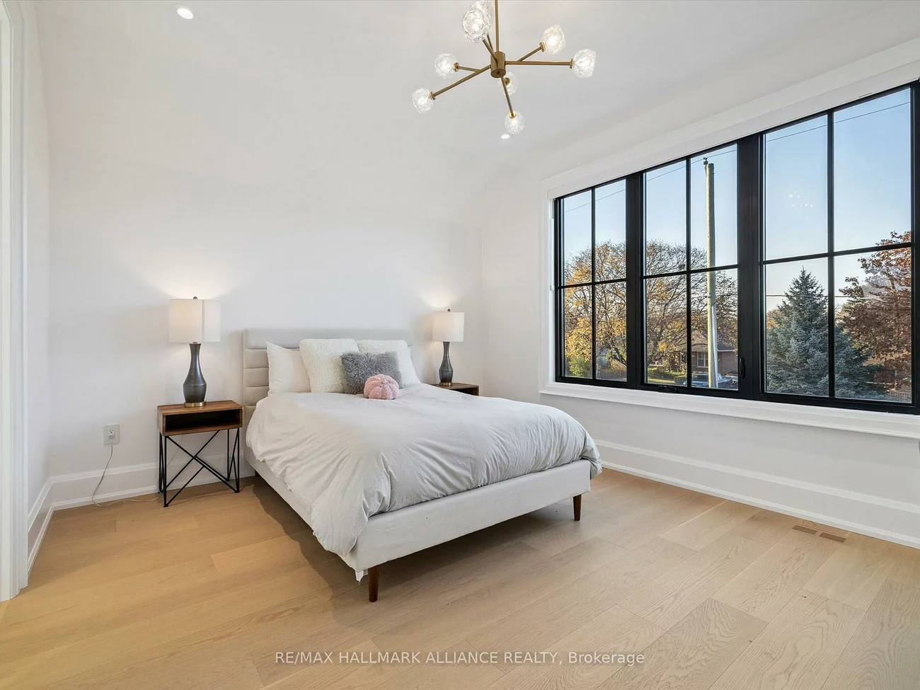 2074, Seabrook, 1020 - WO West, Oakville