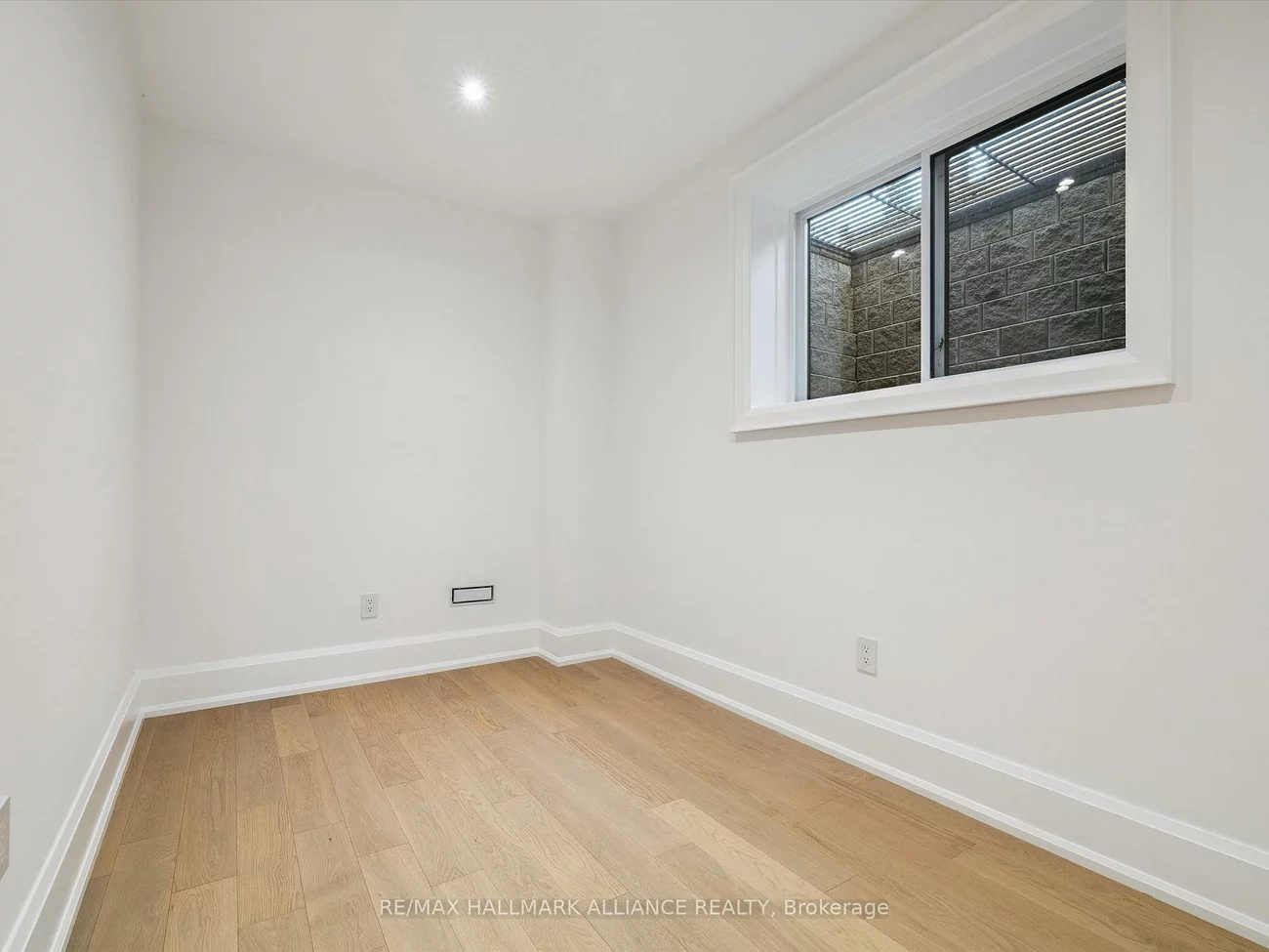 2074, Seabrook, 1020 - WO West, Oakville