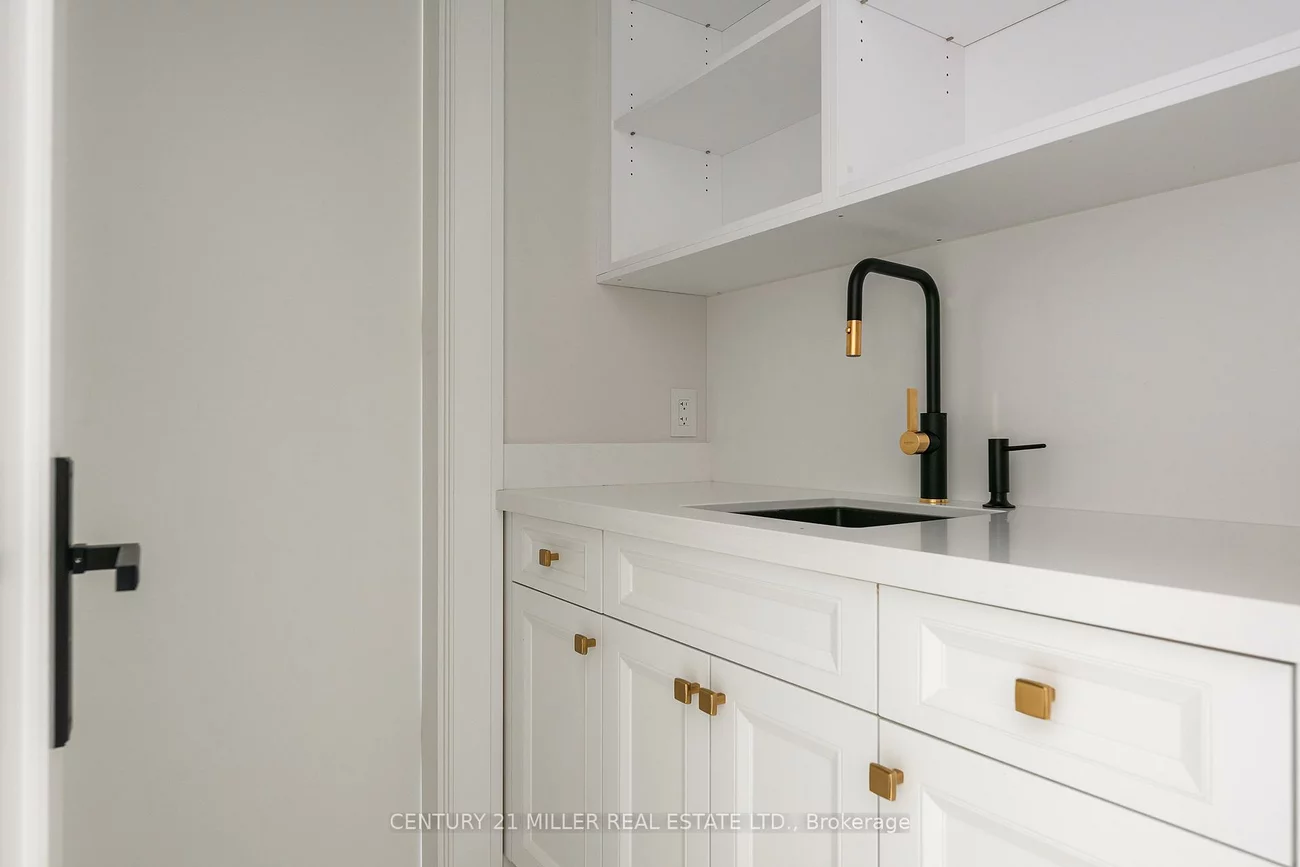 481, Chartwell, 1011 - MO Morrison, Oakville