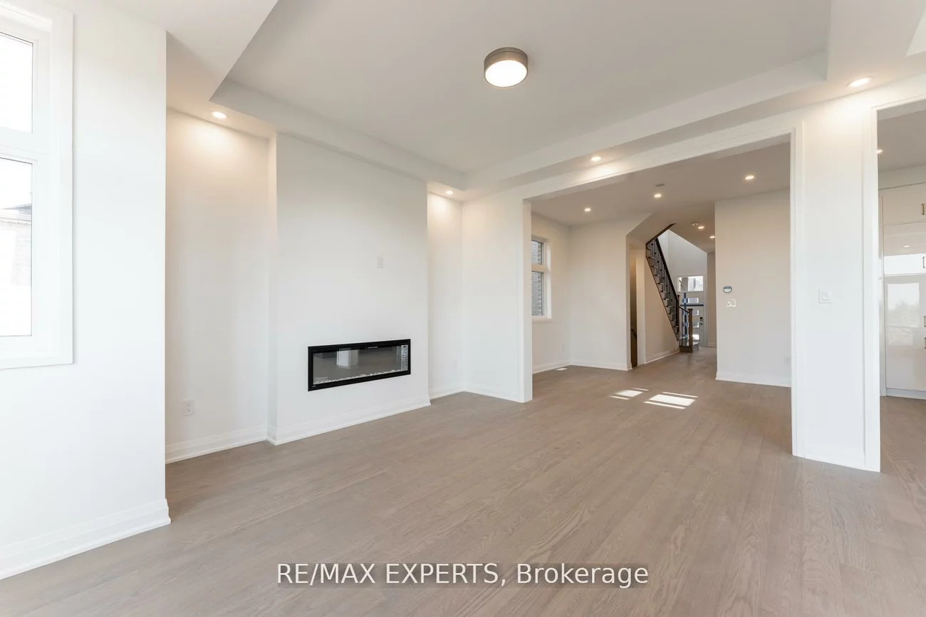 3299, Harasym, 1012 - NW Northwest, Oakville