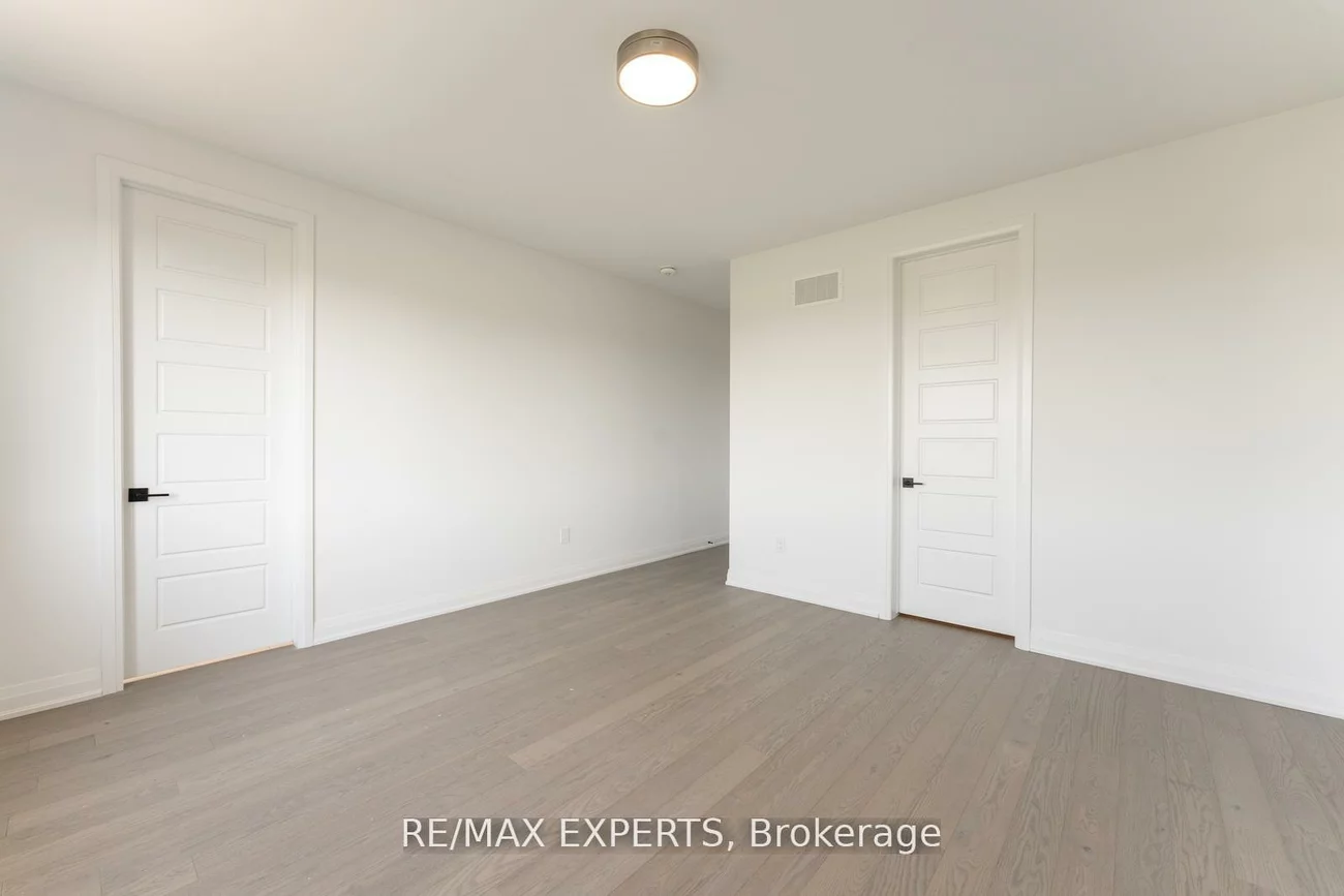 3299, Harasym, 1012 - NW Northwest, Oakville