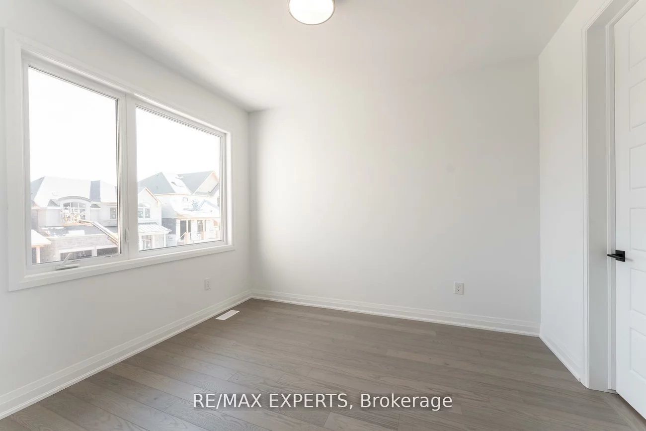 3299, Harasym, 1012 - NW Northwest, Oakville