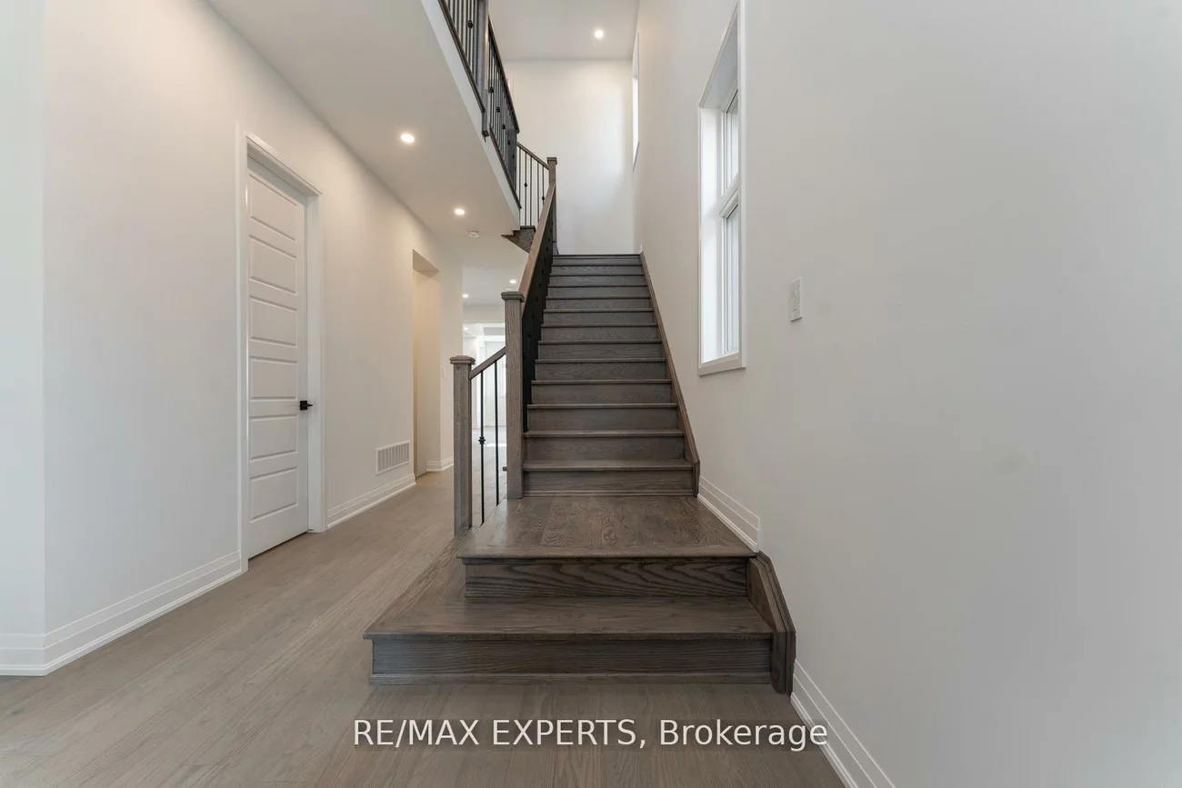 3299, Harasym, 1012 - NW Northwest, Oakville