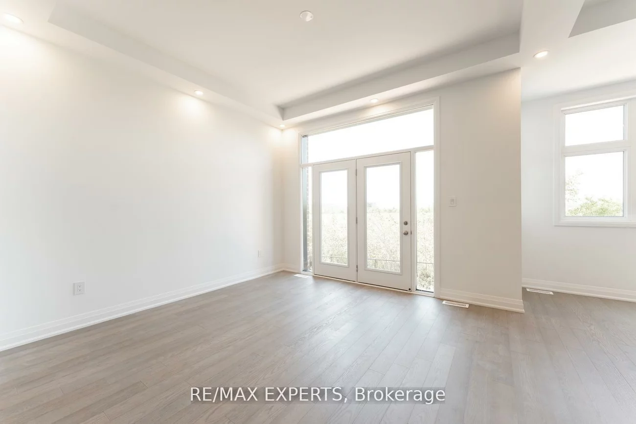 3299, Harasym, 1012 - NW Northwest, Oakville