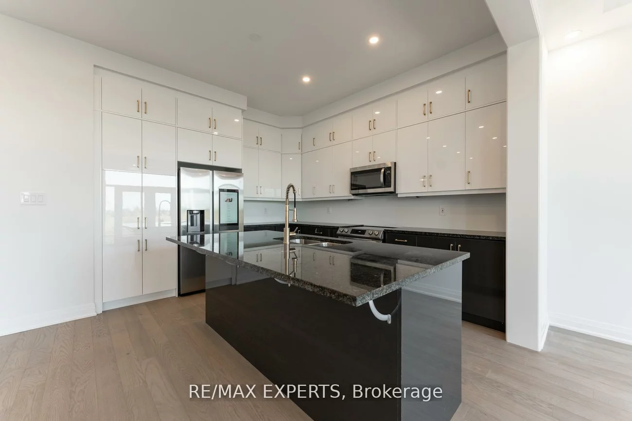 3299, Harasym, 1012 - NW Northwest, Oakville