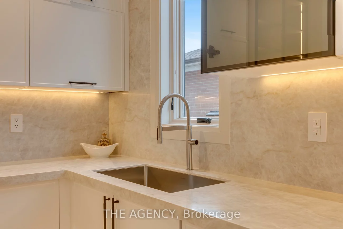 512, Weynway, 1020 - WO West, Oakville