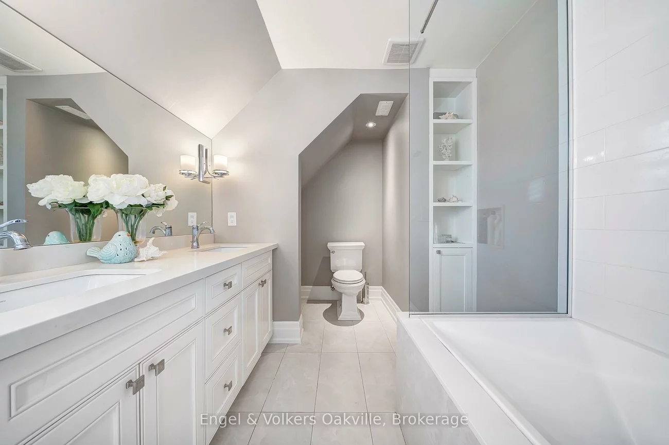 1378, Langdale, 1005 - FA Falgarwood, Oakville