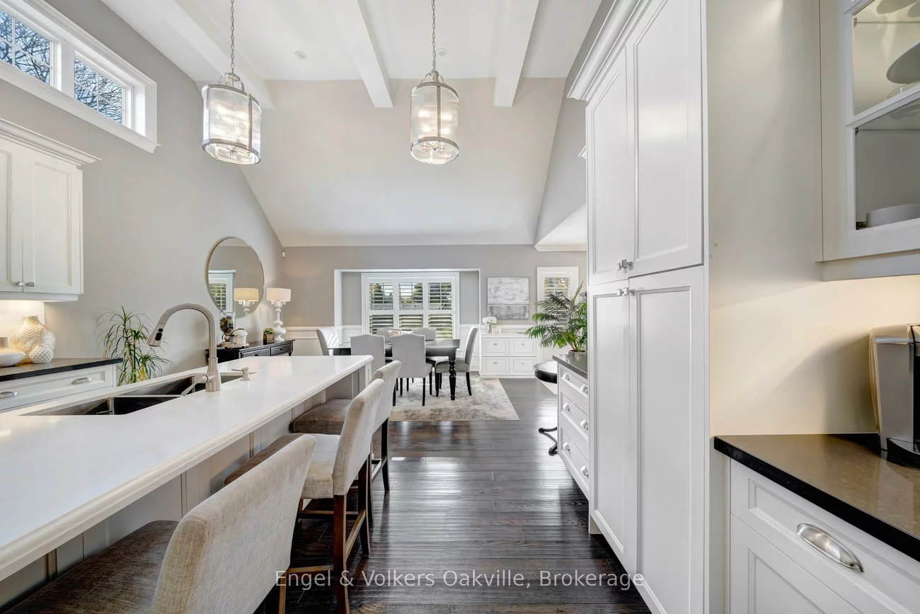 1378, Langdale, 1005 - FA Falgarwood, Oakville