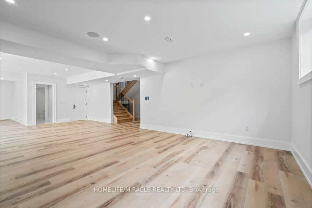 282, Maurice, 1002 - CO Central, Oakville