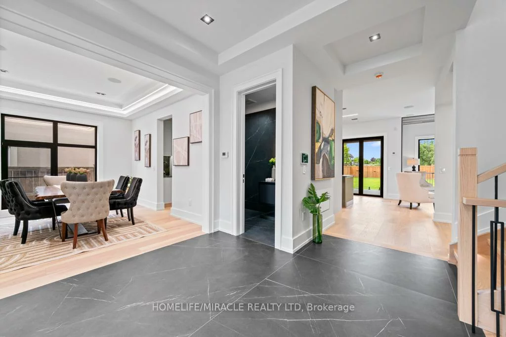 282, Maurice, 1002 - CO Central, Oakville