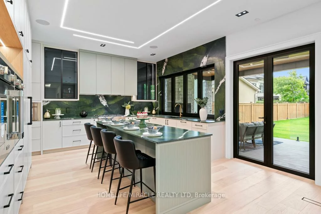 282, Maurice, 1002 - CO Central, Oakville