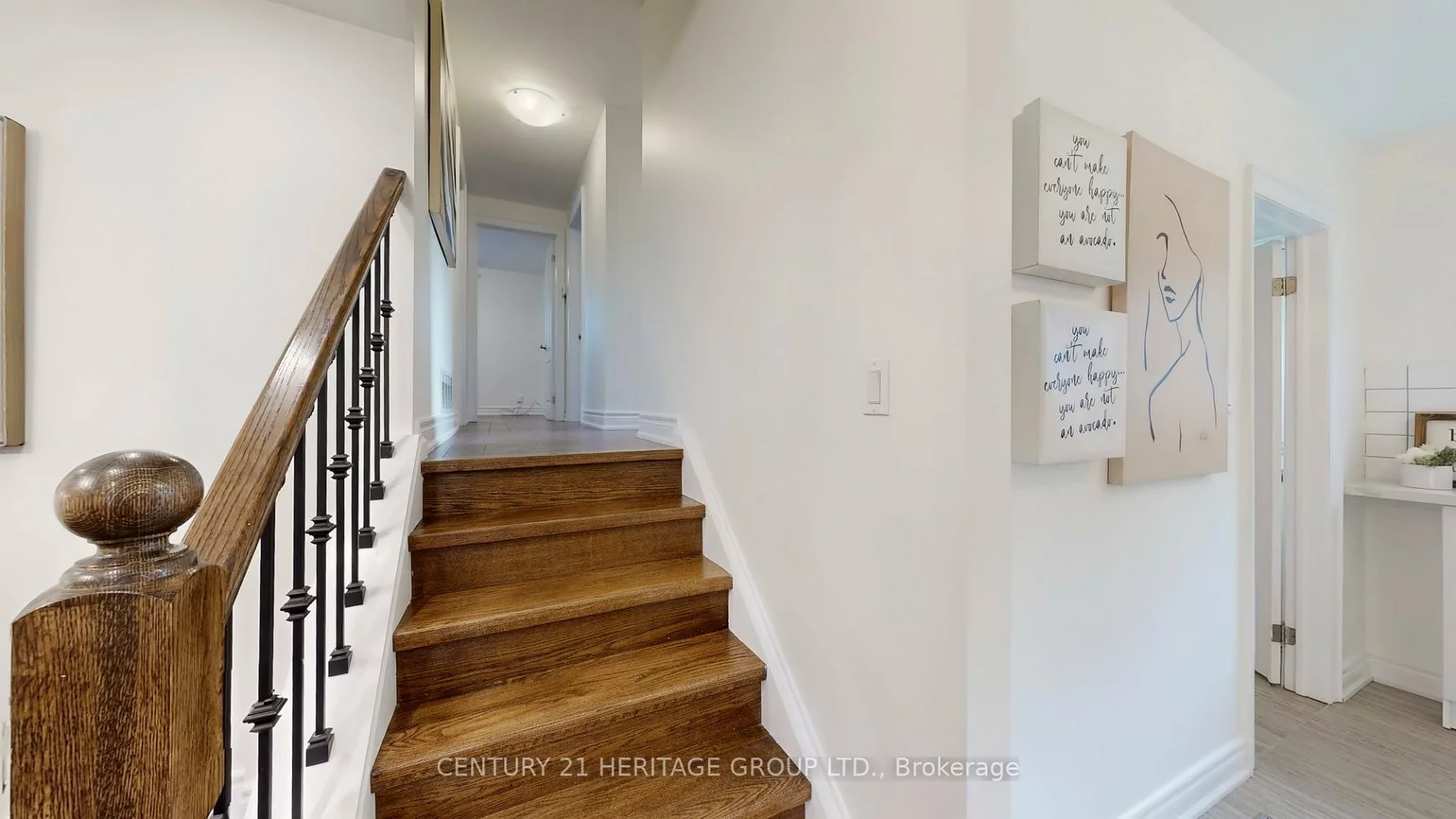 194, Sewell, 1003 - CP College Park, Oakville