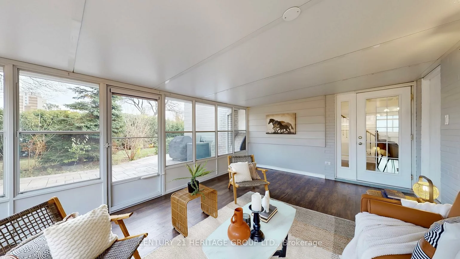 194, Sewell, 1003 - CP College Park, Oakville