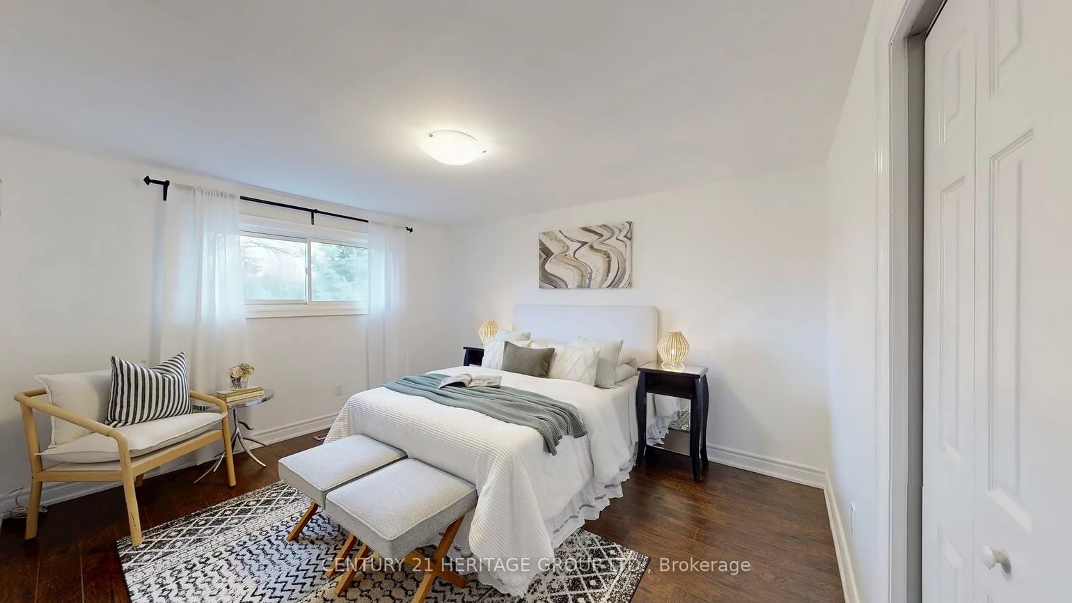 194, Sewell, 1003 - CP College Park, Oakville