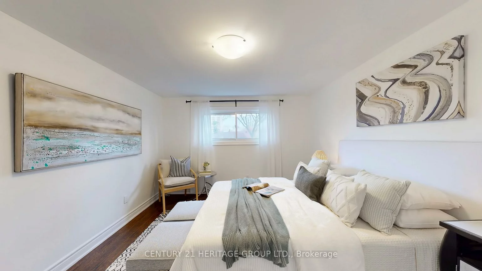 194, Sewell, 1003 - CP College Park, Oakville