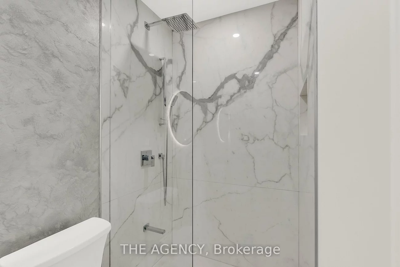 519, Third, 1020 - WO West, Oakville