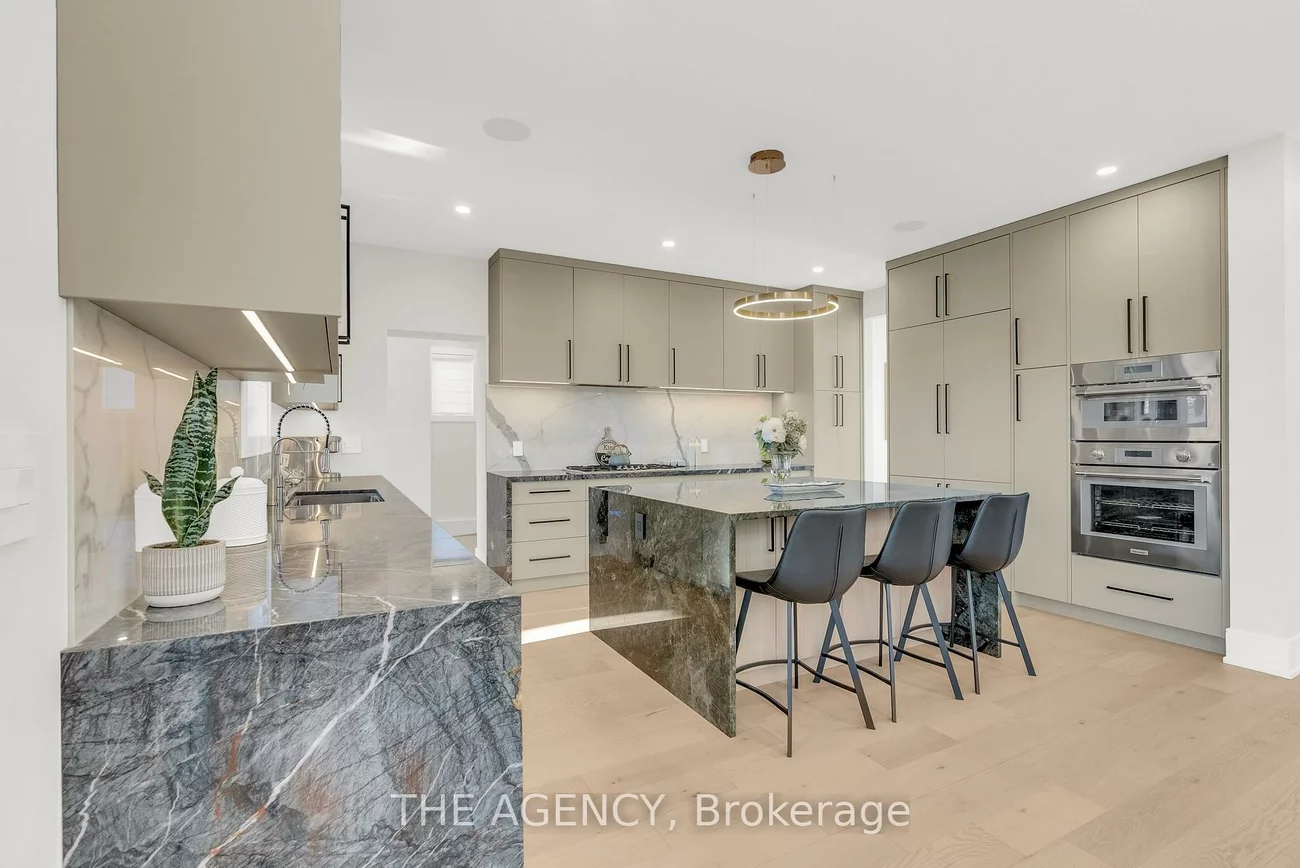 519, Third, 1020 - WO West, Oakville