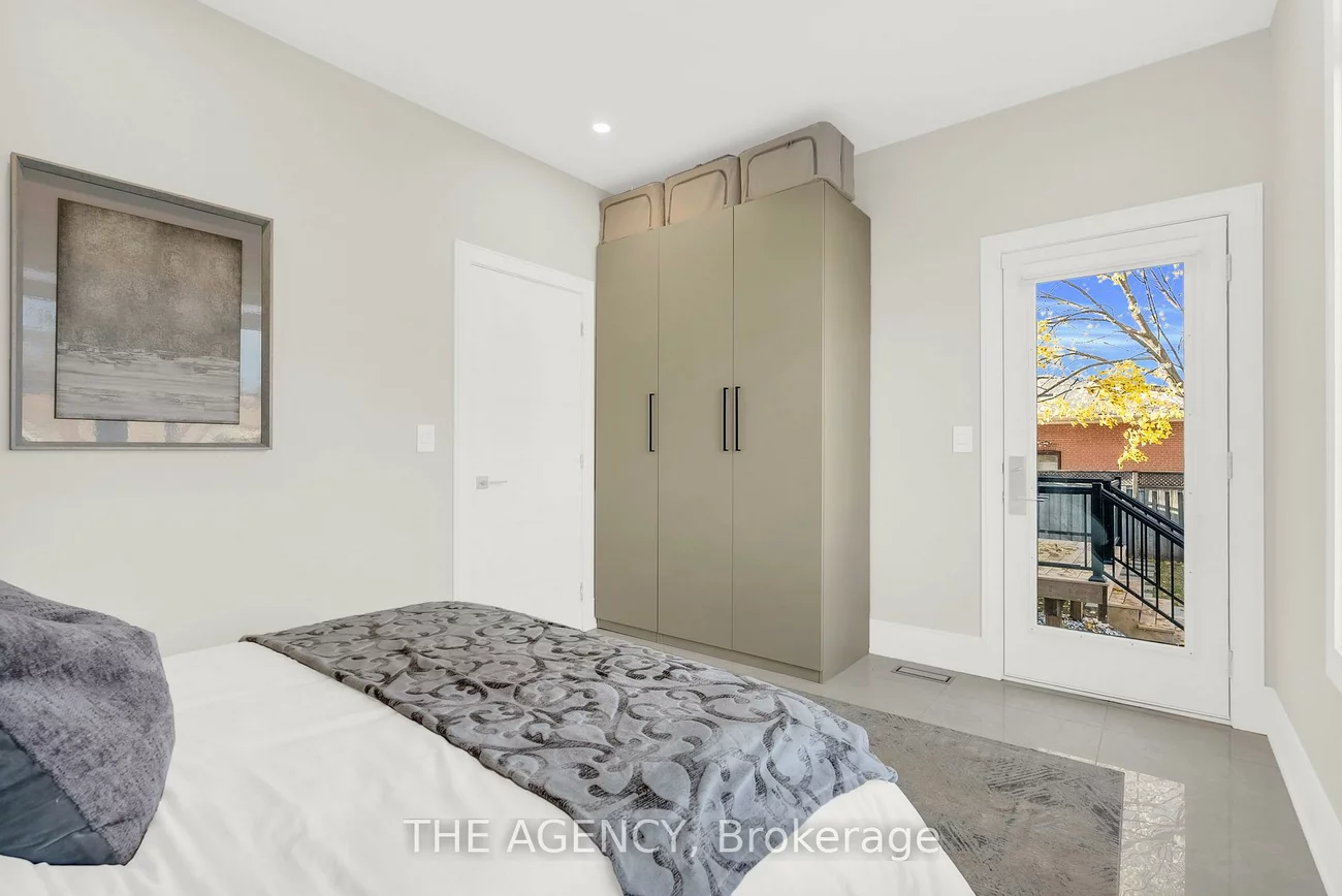 519, Third, 1020 - WO West, Oakville