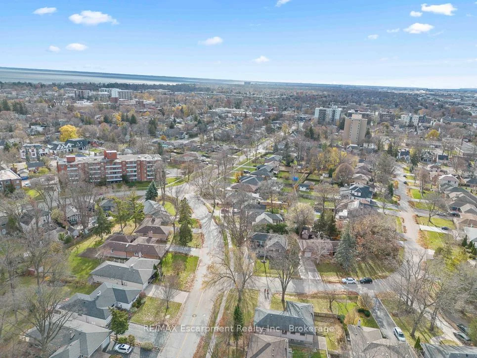 68, Glenmanor, 1002 - CO Central, Oakville