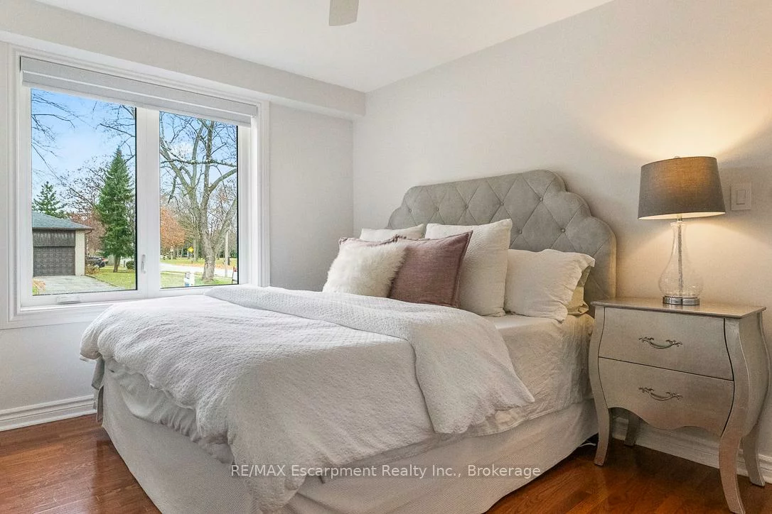 68, Glenmanor, 1002 - CO Central, Oakville