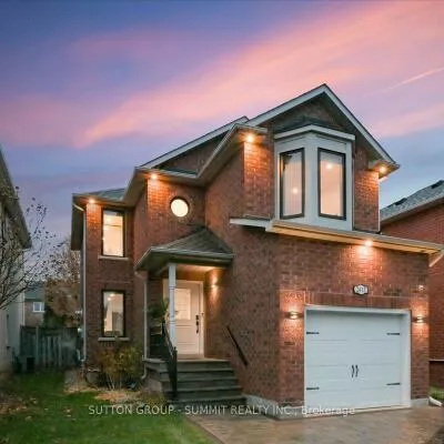 2413, Gladstone, 1015 - RO River Oaks, Oakville