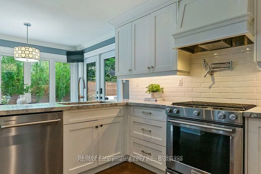 484, Aspen Forest, 1006 - FD Ford, Oakville