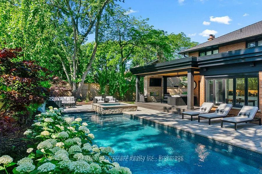 484, Aspen Forest, 1006 - FD Ford, Oakville