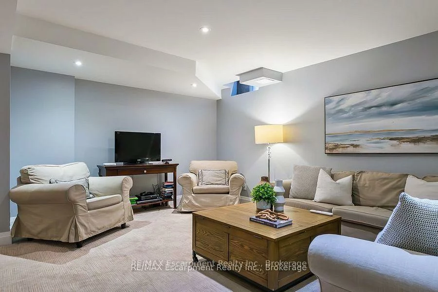 484, Aspen Forest, 1006 - FD Ford, Oakville